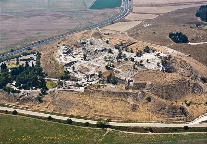 biblesites/telmegido.jpg