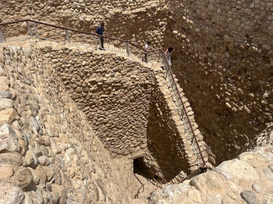 negev/well.jpg